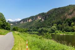 Op de Elberadweg