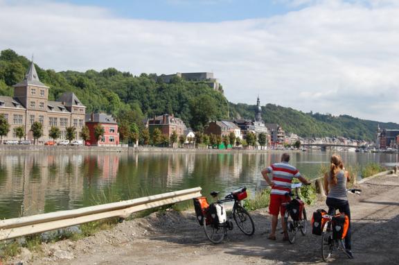 Maasroute fietsen Maasroute een van de mooiste fietsroutes van Nederland
